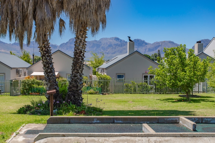 To Let 2 Bedroom Property for Rent in Honeydew Country Estate Western Cape